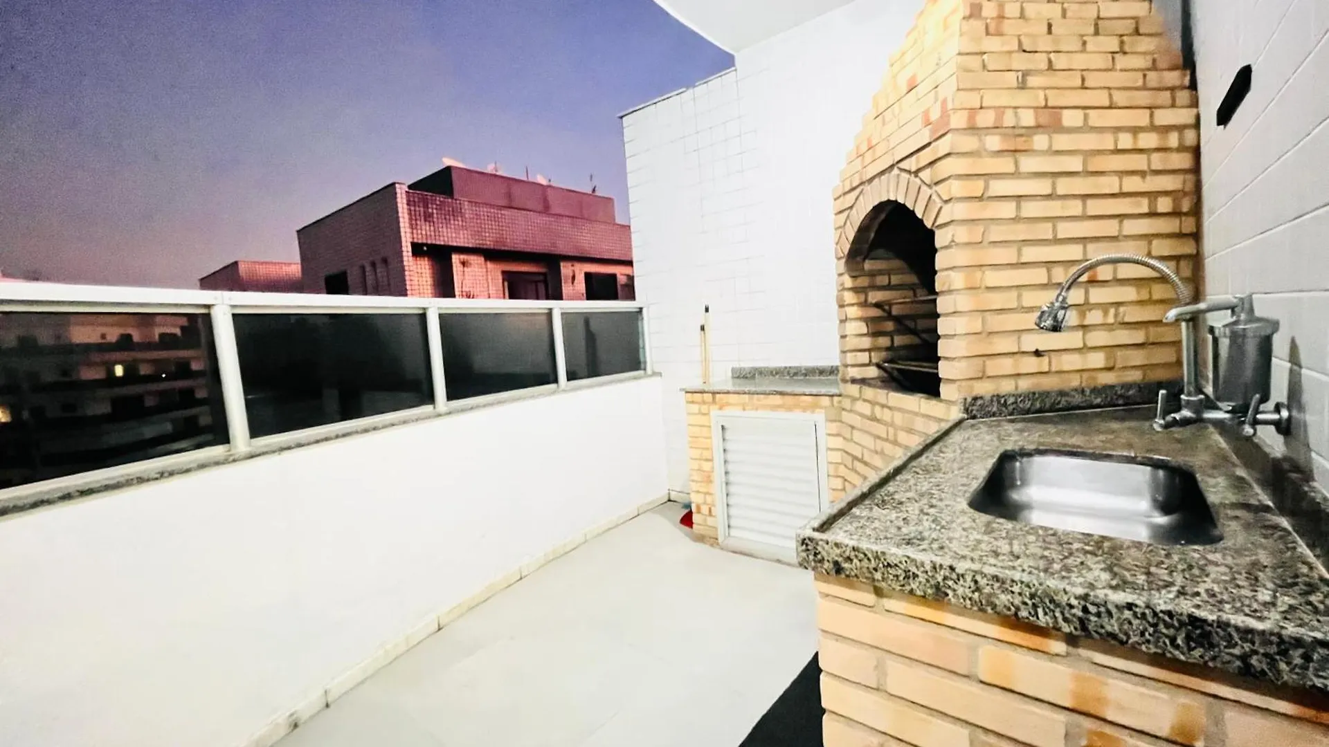 Cobertura 403 Braga - Complete Apartment With Private Pool Cabo Frio Brasil